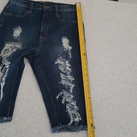 FASHION NOVA bermuda shorts - Picture 8 of 8